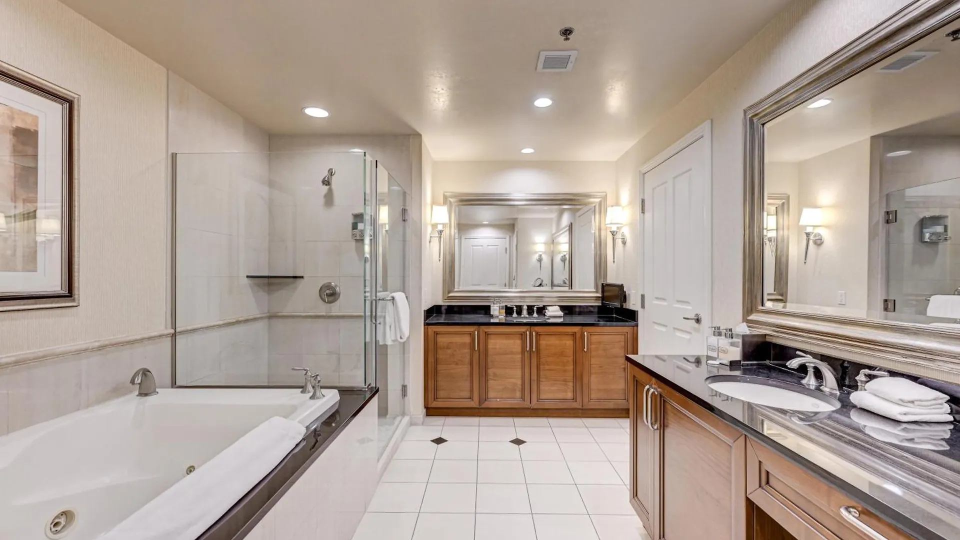 Signature Mgm 1 Bedroom Penthouse Suite Las Vegas Apartment